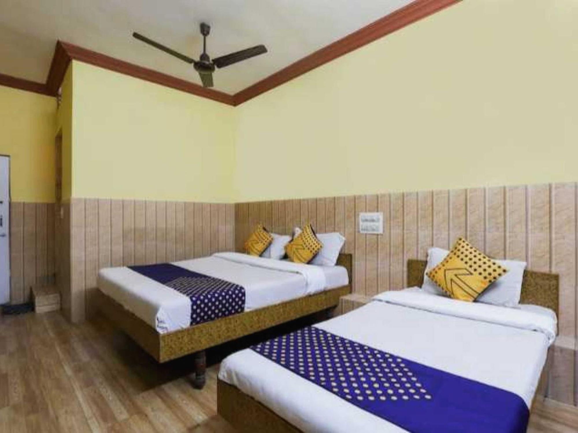 Oyo Hotel Apsara Guest House Αχμπανταμπάντ Εξωτερικό φωτογραφία